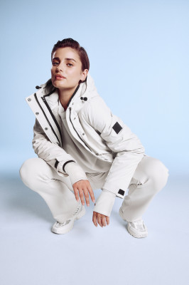 Taylor Hill for The Victoria's Secret Holiday Gift Shop
