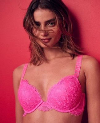 Taylor Hill for Victoria's Secret Valentine's Day (2022)