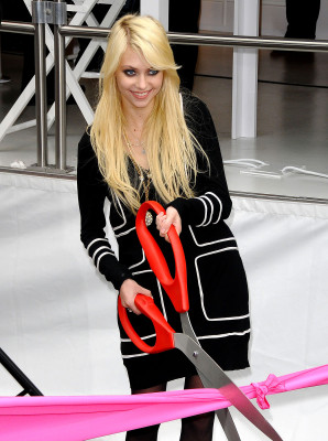 Taylor Momsen pic #256785