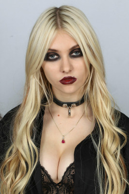 Taylor Momsen pic #313118