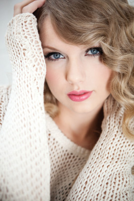 photo 12 in Taylor Swift gallery [id297696] 2010-09-20 00:00:00