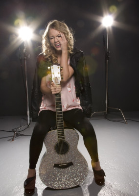 photo 4 in Taylor Swift gallery [id299920] 2010-09-27 00:00:00