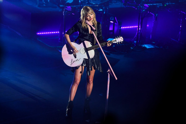 Taylor Swift -  City of Lover Concert in Paris 09/09/2019