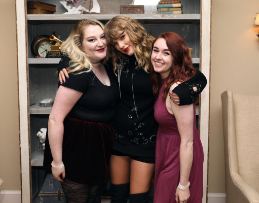 Taylor Swift - Secret Sessions in Rhode Island October 2017