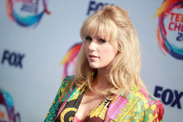 Taylor Swift - Teen Choice Awards in Los Angeles 08/11/2019