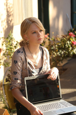 photo 15 in Taylor Swift gallery [id232347] 2010-01-13 00:00:00