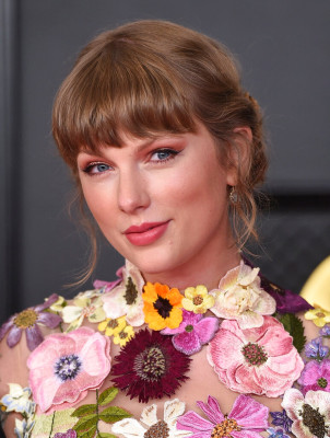 Taylor Swift - 63rd Grammy Awards in Los Angeles 03/14/2021