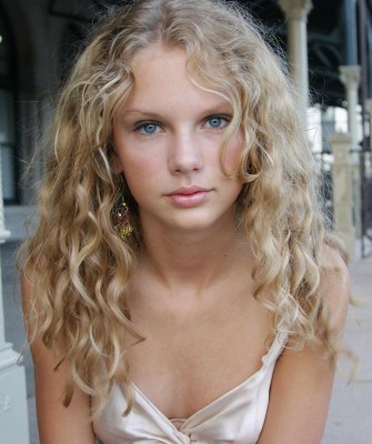 Taylor Swift - Andrew Orth Photoshoot in Avalon, New Jersey (2004)