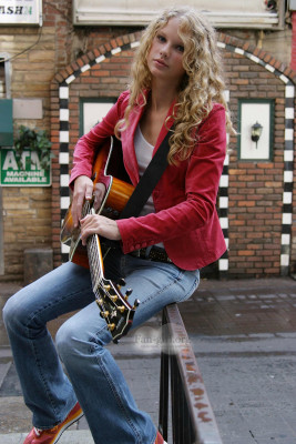 Taylor Swift - Andrew Orth Photoshoot in Avalon, New Jersey (2004)