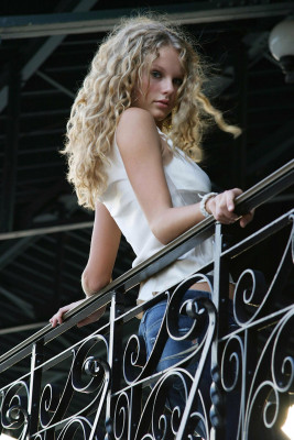 Taylor Swift - Andrew Orth Photoshoot in Avalon, New Jersey (2004)
