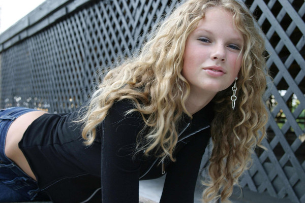 Taylor Swift - Andrew Orth Photoshoot in Avalon, New Jersey (2004)