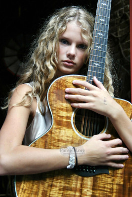 Taylor Swift - Andrew Orth Photoshoot in Avalon, New Jersey (2004)