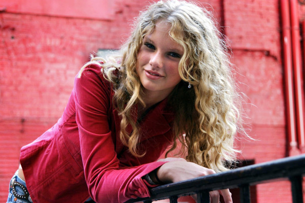 Taylor Swift - Andrew Orth Photoshoot in Avalon, New Jersey (2004)
