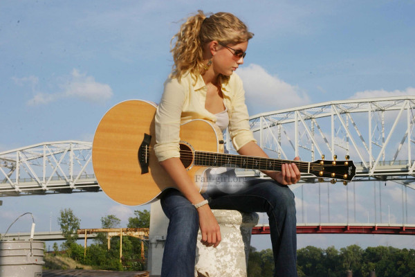 Taylor Swift - Andrew Orth Photoshoot in Avalon, New Jersey (2004)