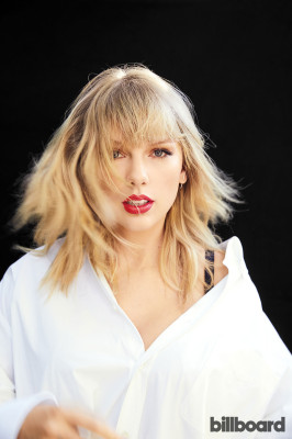 Taylor Swift -  &#039;Billboard&#039; December 2019