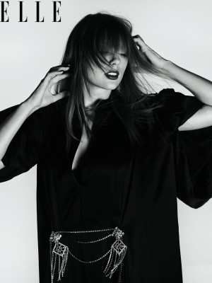 Taylor Swift - ELLE US April 2019