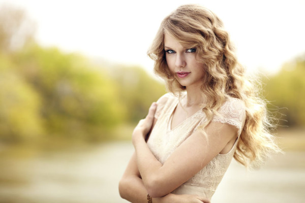 photo 13 in Taylor Swift gallery [id319312] 2010-11-29 00:00:00