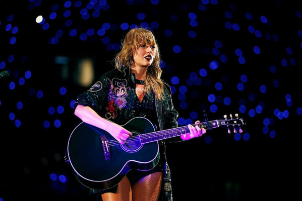 photo 8 in Taylor Swift gallery [id1115632] 2018-11-10 00:00:00