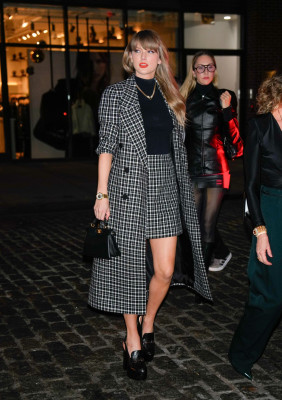 Taylor Swift – Out in New York