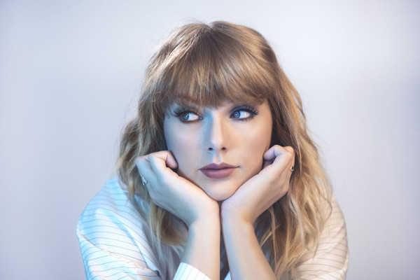 Taylor Swift for AT&amp;T Taylor Swift Now 2017 Promoshoot