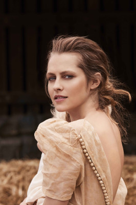 Teresa Palmer - Captain & The Gypsy Kid May 2018
