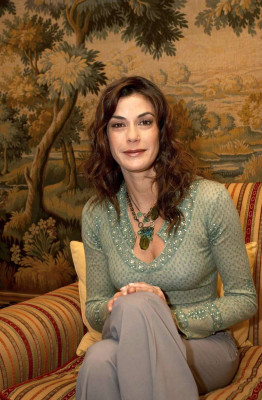 Teri Hatcher pic #37685