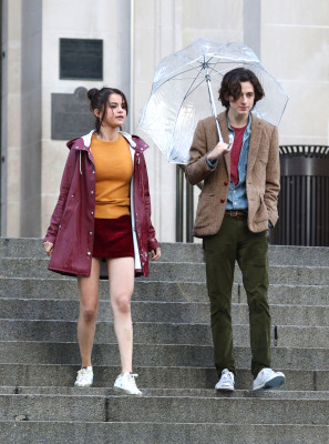 Timothée Chalamet - A Rainy Day in New York (2019) On Set in New York 10/03/2017