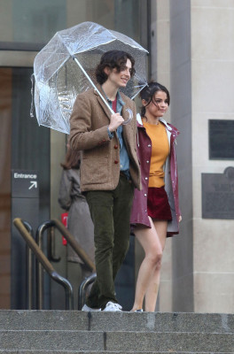 Timothée Chalamet - A Rainy Day in New York (2019) On Set in New York 10/03/2017