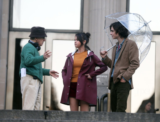 Timothée Chalamet - A Rainy Day in New York (2019) On Set in New York 10/04/2017