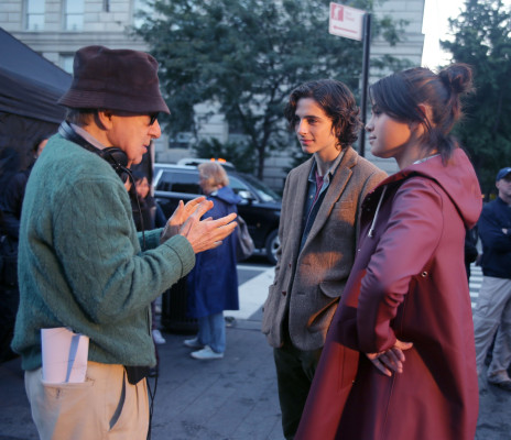 Timothée Chalamet - A Rainy Day in New York (2019) On Set in New York 10/04/2017
