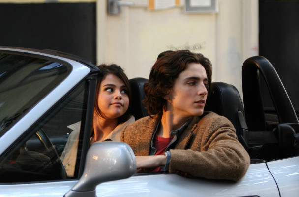 Timothée Chalamet - A Rainy Day in New York (2019) On Set in NY 09/11/2017