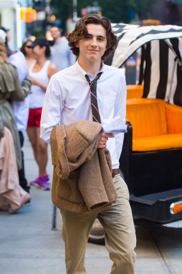 Timothée Chalamet - A Rainy Day in New York (2019) On Set in New York 09/25/2017