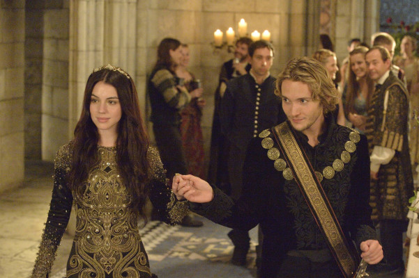 Toby Regbo  pic #742457