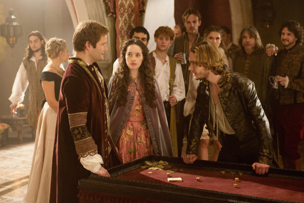 Toby Regbo  pic #738563