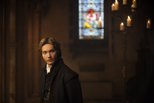 Toby Regbo  pic #742450