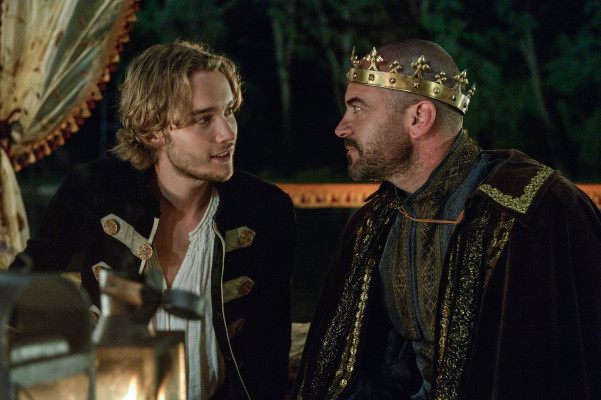 Toby Regbo  pic #742444