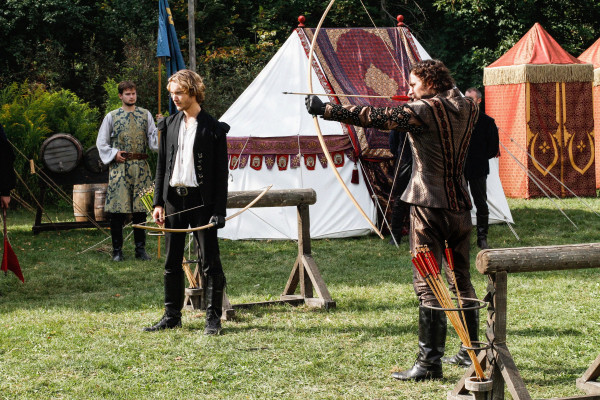 Toby Regbo  pic #742455