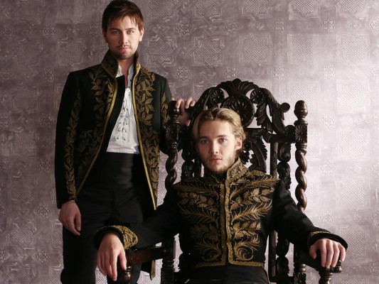 Toby Regbo  pic #745731