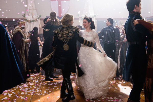 Toby Regbo  pic #743468