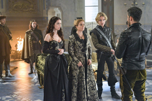 Toby Regbo  pic #742727
