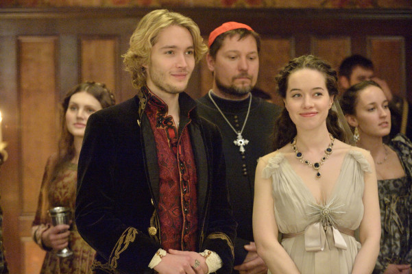 Toby Regbo  pic #743467