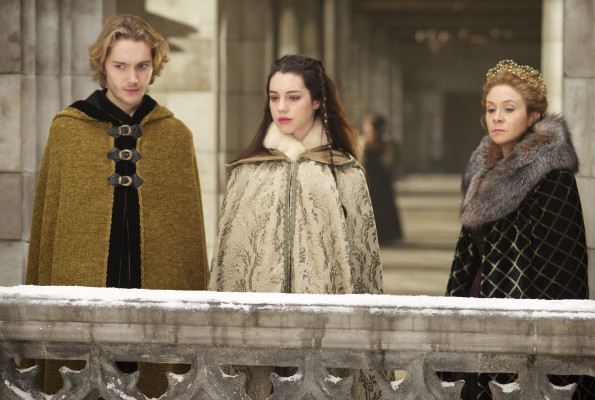 Toby Regbo  pic #743473