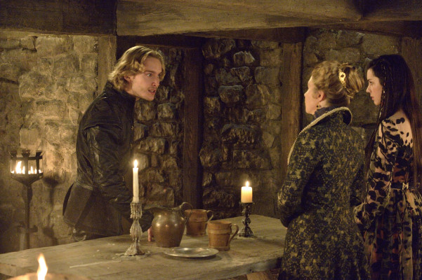Toby Regbo  pic #743465