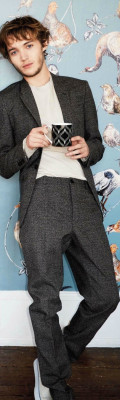 Toby Regbo  pic #742436