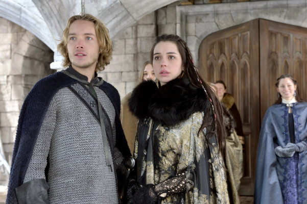 Toby Regbo  pic #737369