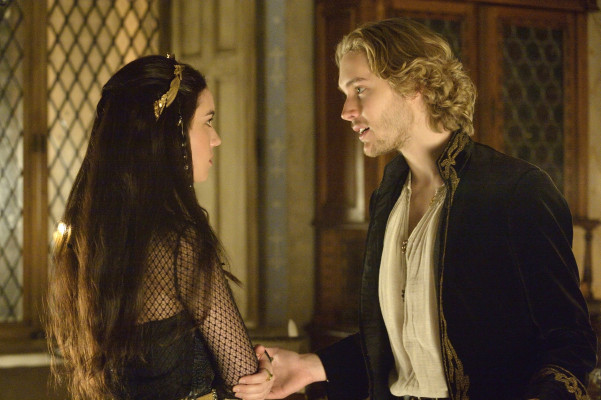 Toby Regbo  pic #737361
