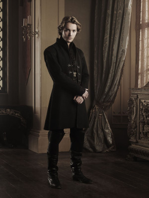 Toby Regbo  pic #745730