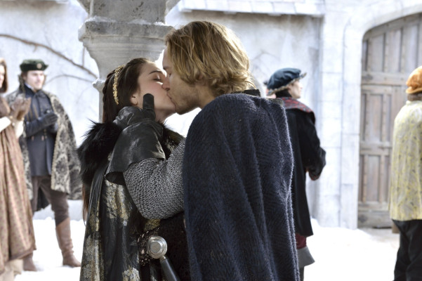 Toby Regbo  pic #737358