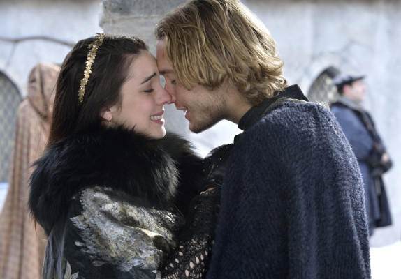 Toby Regbo  pic #737368