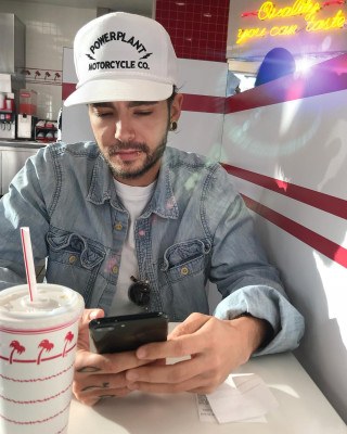 Tokio Hotel - In-n-Out in LA 02/20/2018